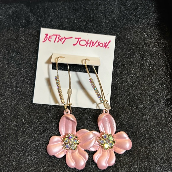 Betsey Johnson Gold Tone Pink Flower Drop Earrings with Stones - Picture 1 of 4